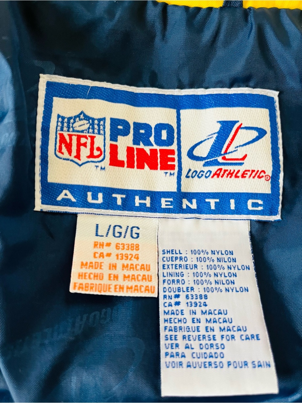 San Diego Chargers Vintage Jacket, Size L! Get ready for the 2026 season! - Picture 5 of 10